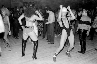 Bonds_Construction_Party_Dancers