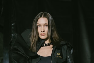 Backstage at the Off-White AW20 fashion show Bella Hadid2