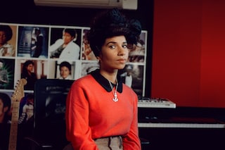 GIRLS LIKE US: THROWING SHADE