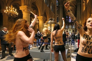 Femen protest Notre Dame