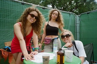 Nil&#252;fer Yanya and friends at Glastonbury 2019