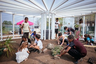 Mohamed Bourouissa, Resilience Garden, 2018. Granb