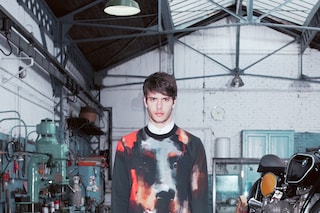 LOOK_05_HR