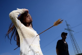Behind-the-scenes of Rosie Lowe’s “Pharoah” video