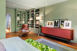 Carrie Bradshaw&#39;s Airbnb apartment 