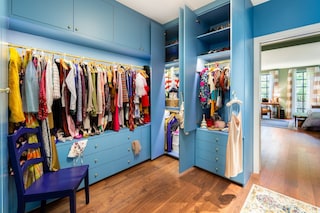 Carrie Bradshaw&#39;s Airbnb apartment 