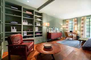 Carrie Bradshaw&#39;s Airbnb apartment 