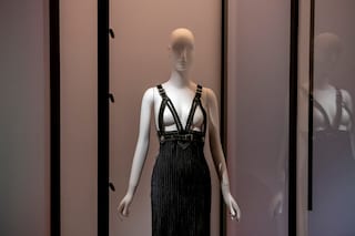DressUndress