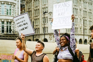 DAZED REVIEW - LEDE 01