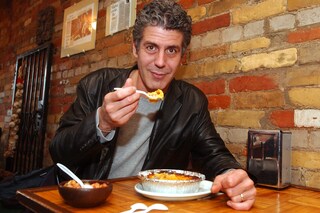 Anthony Bourdain samples Chilean corn pie in Jumbo Emapanda