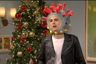 Timoth&#233;e Chalamet as the coronavirus on SNL