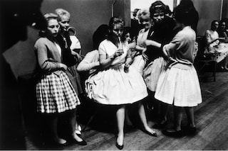 05_PressImage l Roger Mayne, 'teenage night' at a 