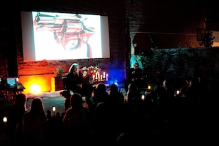 PernaAudienceGunslide