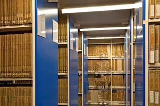 Liu Bolin - Hiding in Paris No.6 - Archives