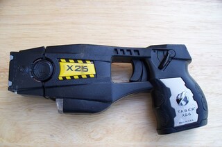 Police_issue_X26_TASER