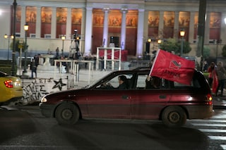 Greece celebrates after Syriza win elections
