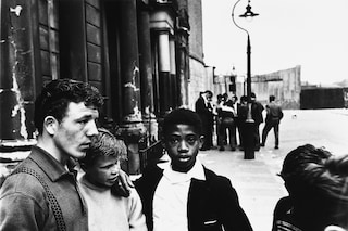 06_PressImage l Roger Mayne, Men and boys in South