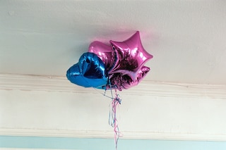 Mary McCartney, “Balloons on Ceiling” (2003)