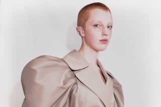 Alexander McQueen SS21 02