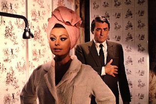 Sophia Loren in Arabesque smokey eye makeup