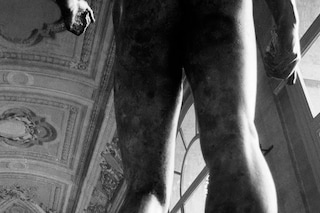 VERSACE_Embodied_Bronzi_di_Riace_A__1080x1350_1