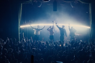 chicken shop hands up