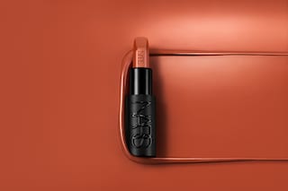 NARS_FA24_ExplicitLipstick_StylizedPhoto_Shot5_Her