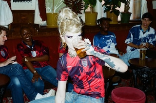 Hattie Crowther – Fuck the Fans