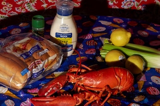 Roe Ethridge, Shells (Note Note Editions, 2025). 