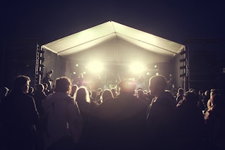 The main stage (photo by Benjamin Rasmussen)