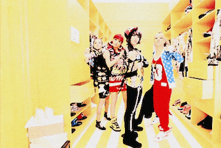 2NE1