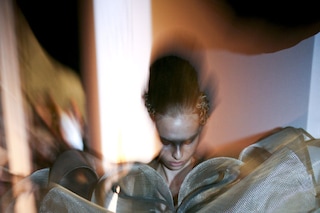 Iris Van Herpen S/S 09 'Refinery Smoke' backstage 