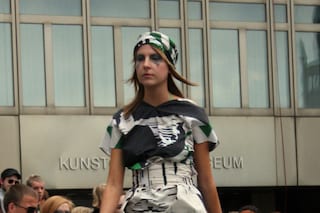 C.Neeon S/S 09