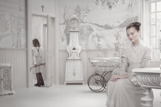 Erwin Olaf, Hotel Kyoto - Room 211, courtesy of Ha