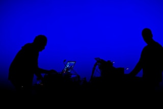 live_2
