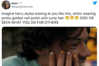 Harry Styles Golden nails2 