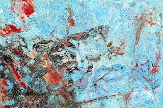 An artist depicts perfumes using synesthesia