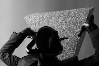 Photography: Stelios Kallinikou / Leather mask: VO