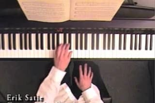 Damien Roach, Gymnop&#233;dies, video, sound, 7 minutes