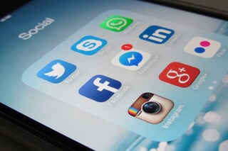 Instagram Facebook social media apps