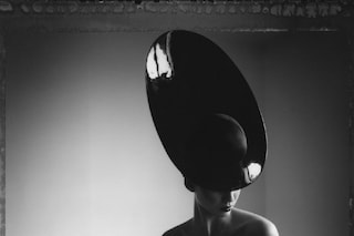 Breakfast at Tiffany&#39;s II; Philip Treacy (chapeau)