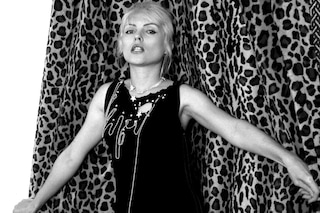 1977_image_of_Blondie_in_Zandra_Rhodes_[1]