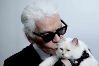 Karl-Lagerfeld-Choupette-Embrace