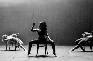 FKA twigs rehearsing