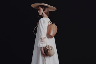 la femme aux potiches