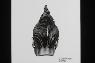 J.D &#39;Okhai Ojeikere, from the series Hairstyles&#39; staying