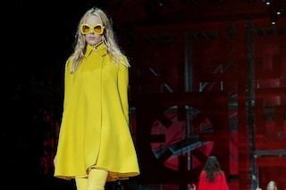 Versace AW15 Dazed runway womenswear yellow cape sunglasses