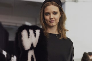 Philipp Plein AW15 backstage Womenswear Lindsey Wixson Scarf
