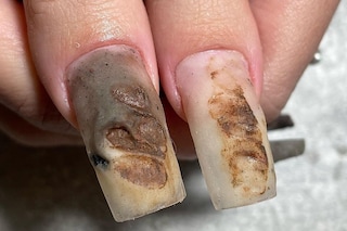 Grotesque rotten gross nails trend