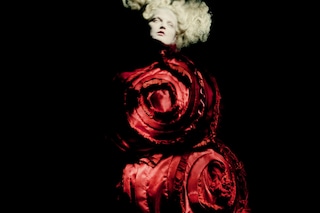 Rei Kawakubo/Comme des Garçons: Art of the In-Between 